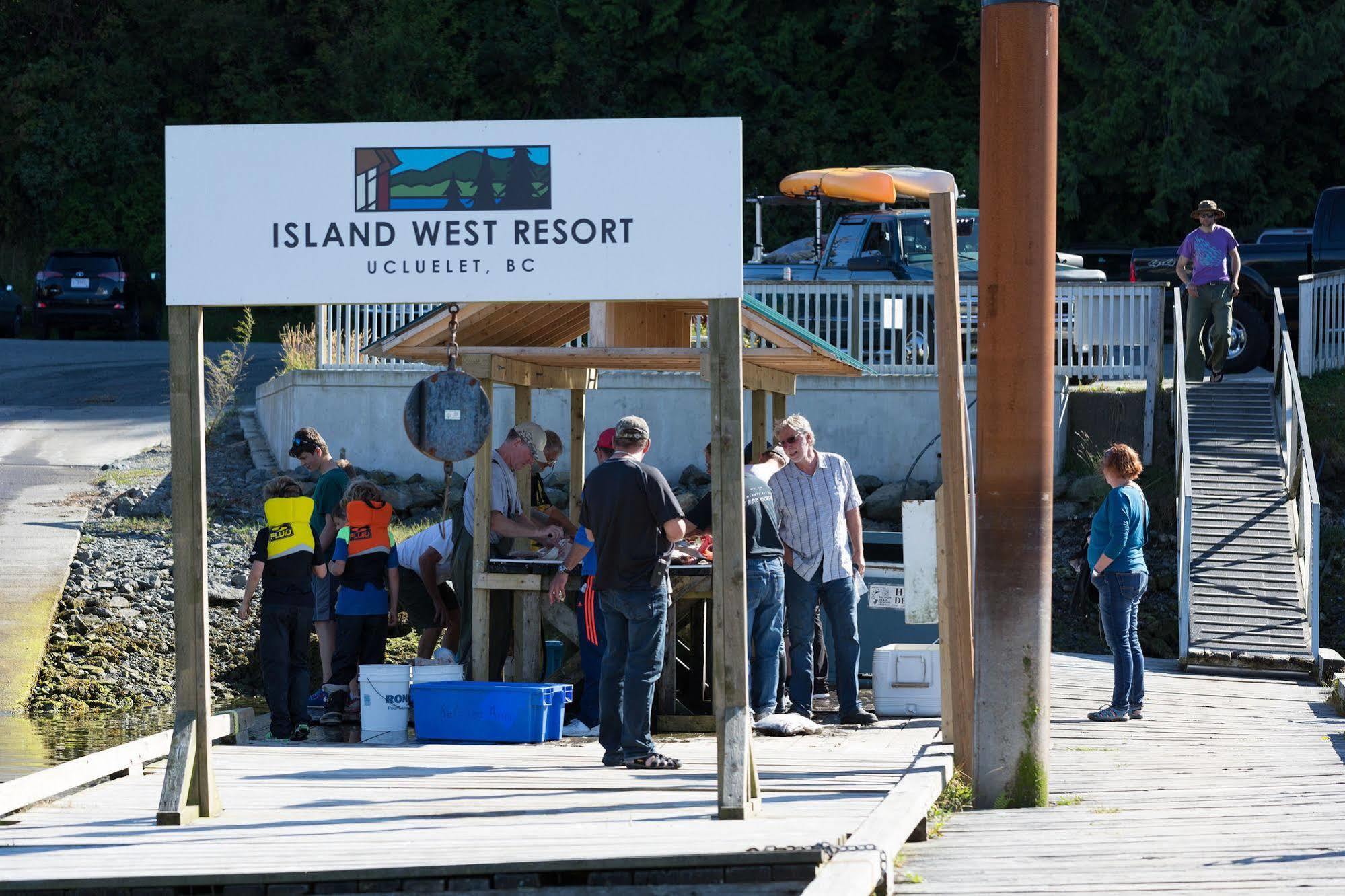 Island West Resort Ucluelet Exteriér fotografie